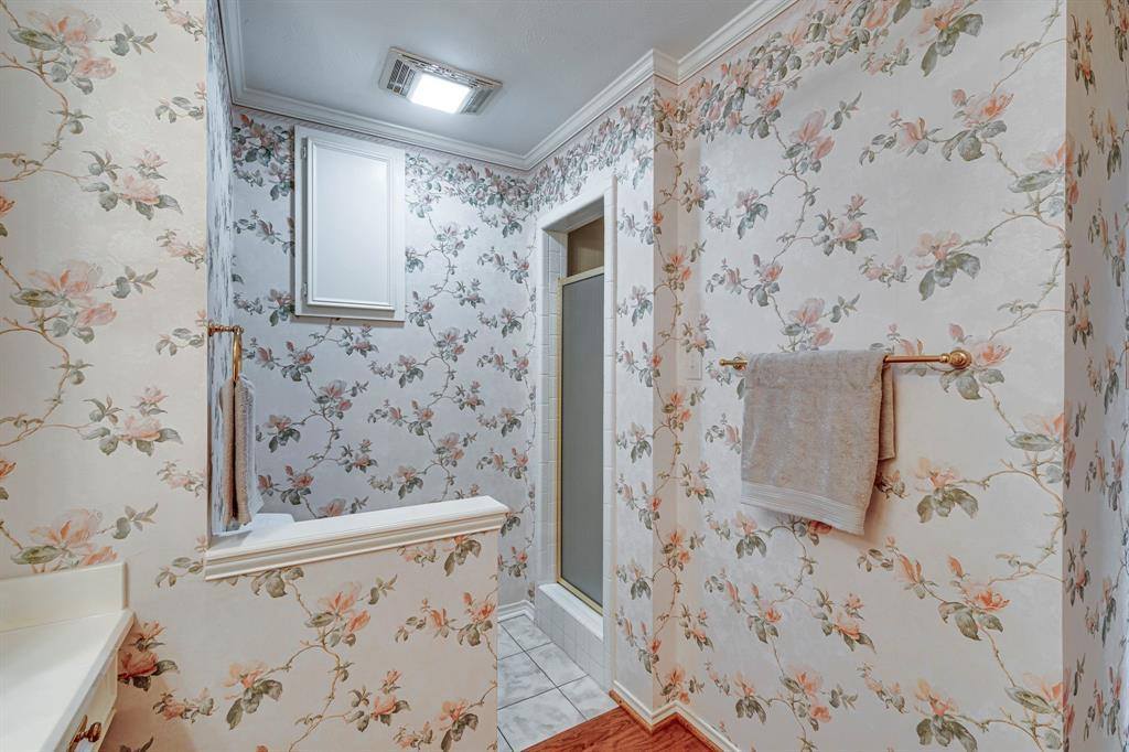 529 North Grand Avenue, Waxahachie, TX 75165