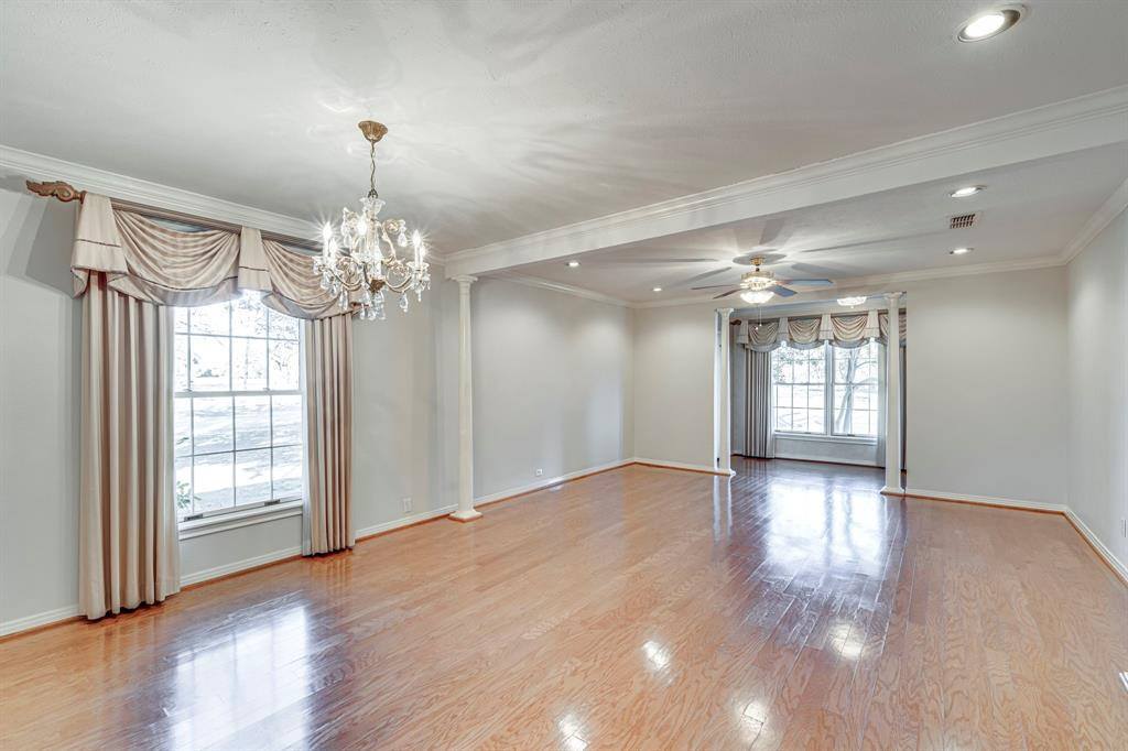 529 North Grand Avenue, Waxahachie, TX 75165