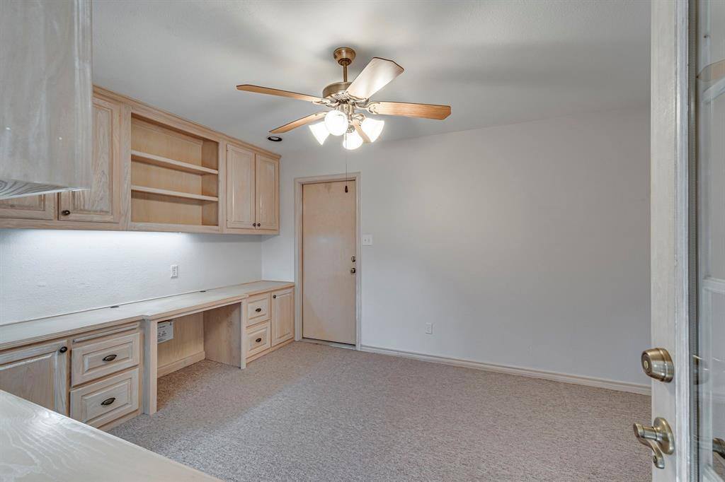 529 North Grand Avenue, Waxahachie, TX 75165