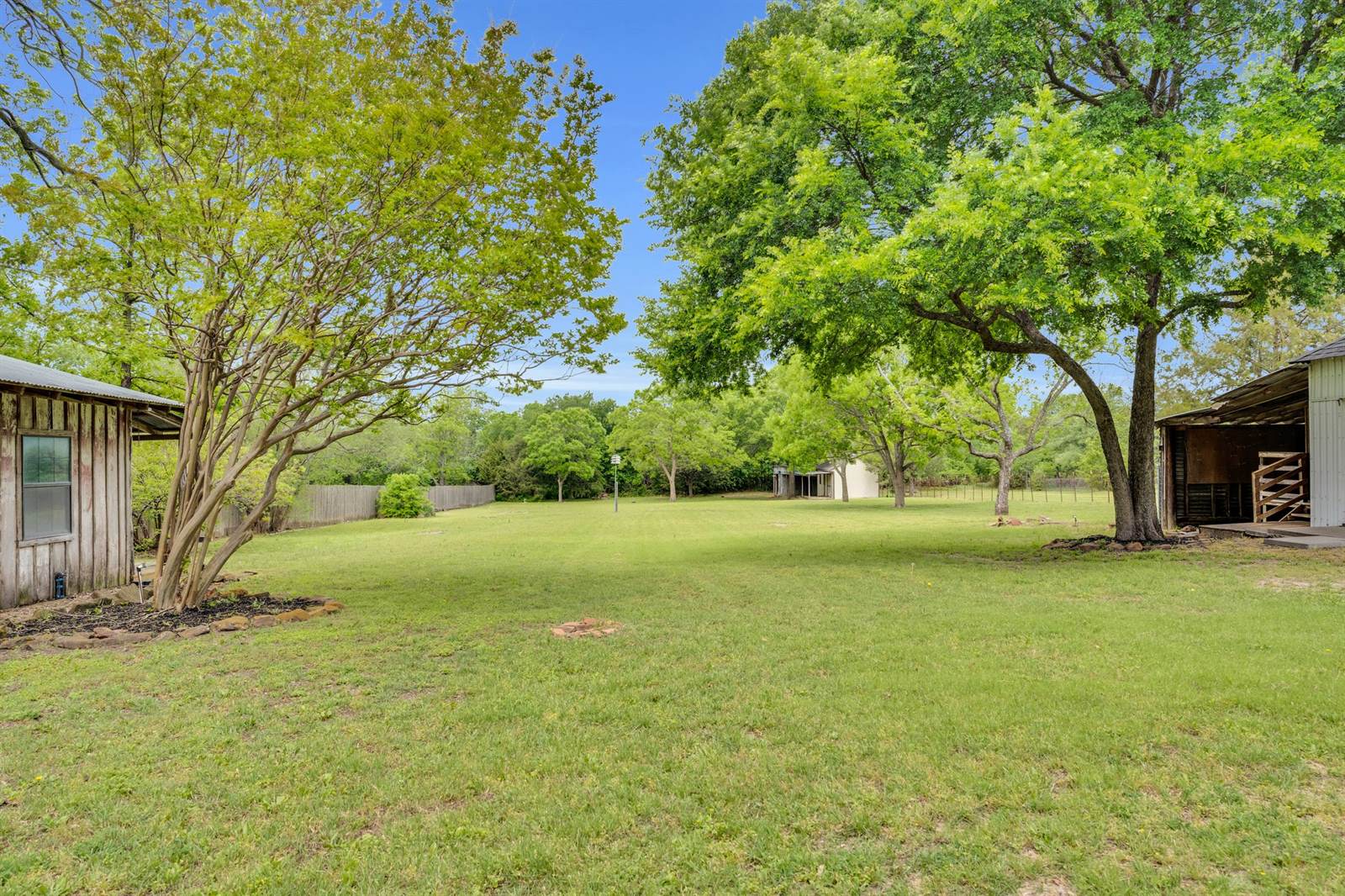 529 North Grand Avenue, Waxahachie, TX 75165
