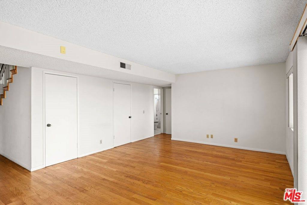 3024 Haven Way, Burbank, CA 91504