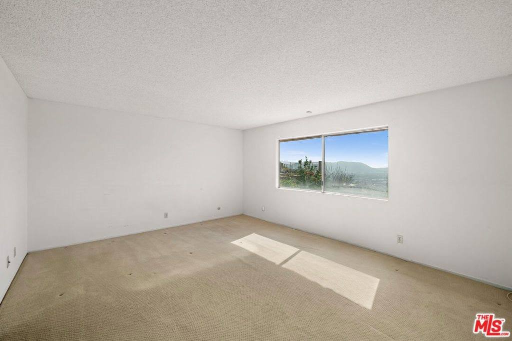 3024 Haven Way, Burbank, CA 91504