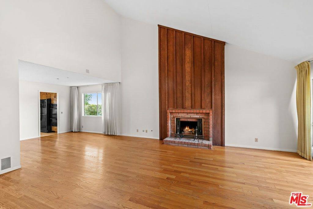 3024 Haven Way, Burbank, CA 91504