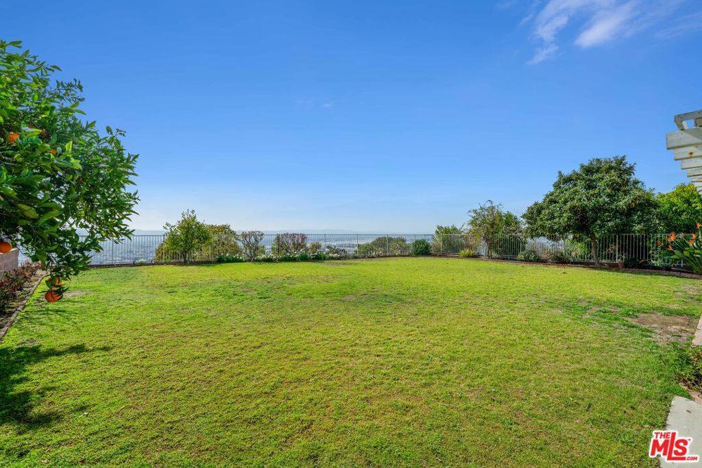 3024 Haven Way, Burbank, CA 91504