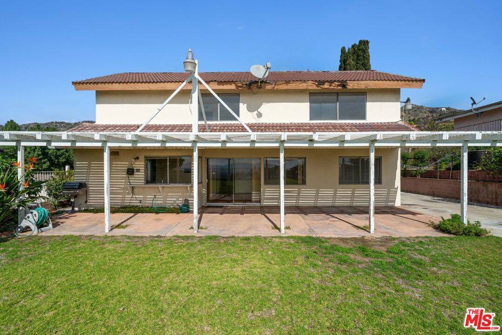 3024 Haven Way, Burbank, CA 91504