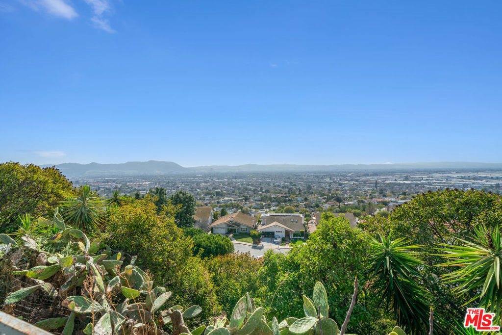 3024 Haven Way, Burbank, CA 91504