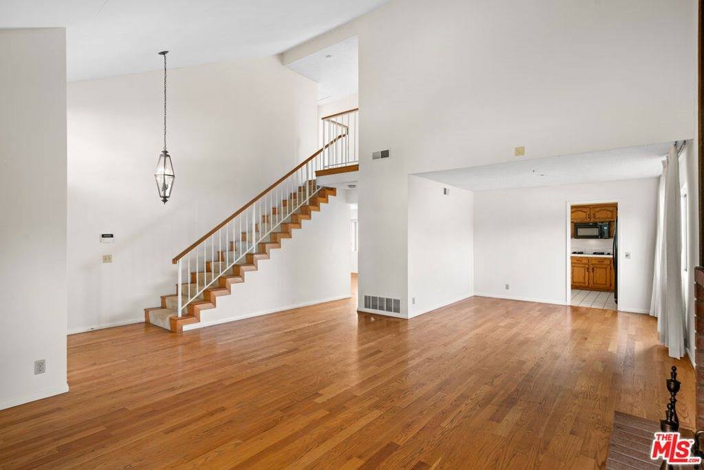 3024 Haven Way, Burbank, CA 91504