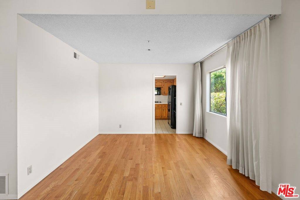 3024 Haven Way, Burbank, CA 91504