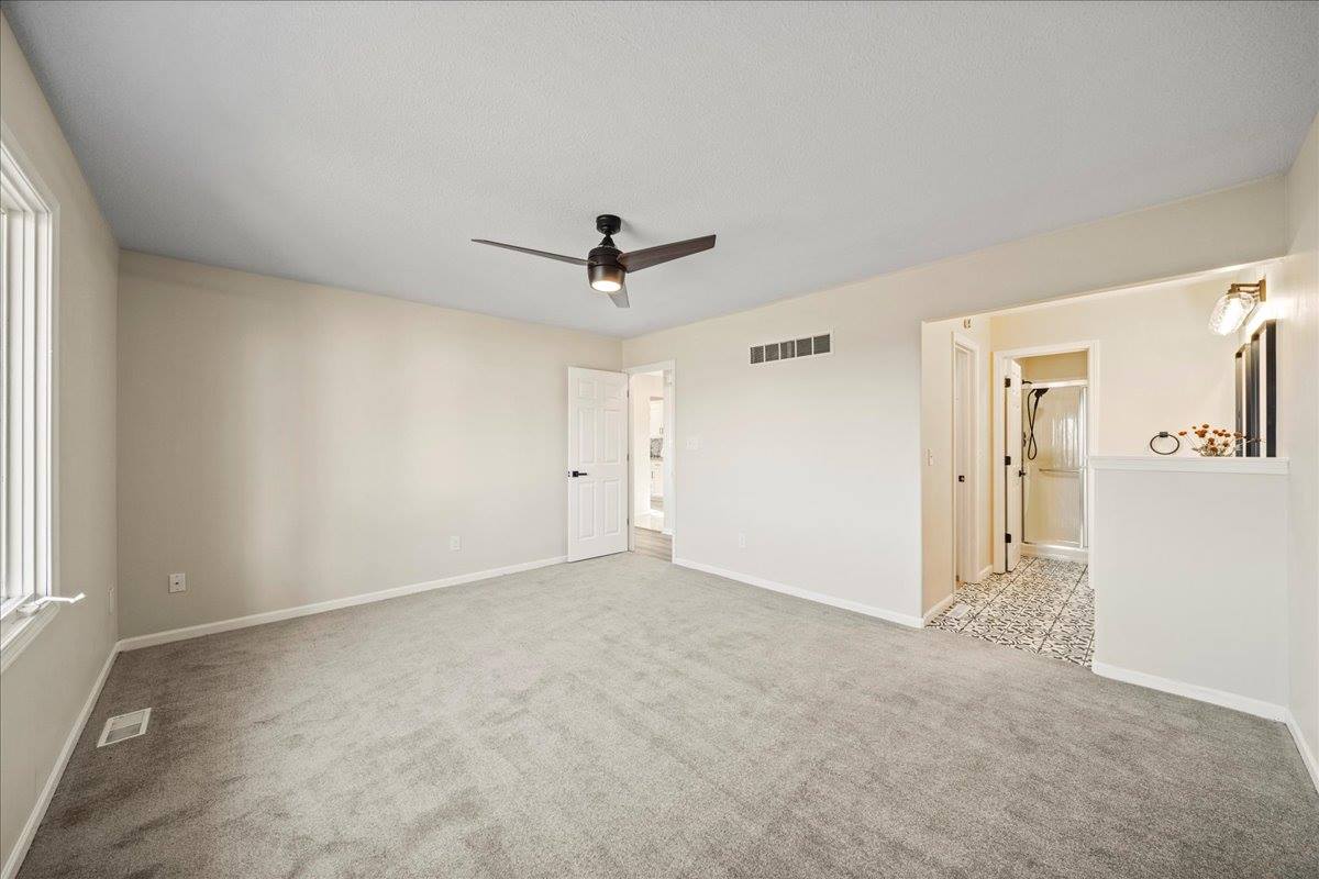 12209 E 89th St, Kansas City, MO 64138