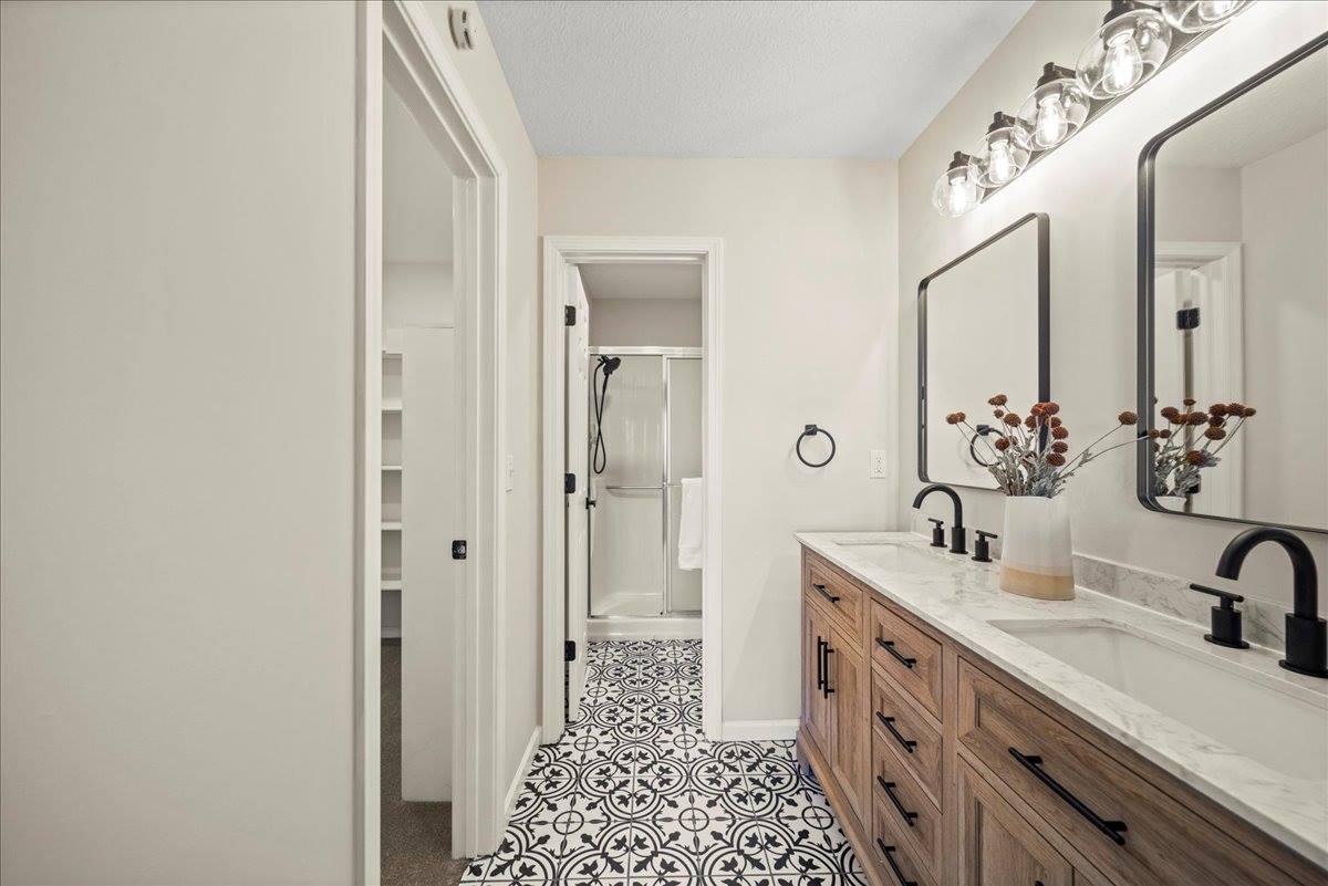 12209 E 89th St, Kansas City, MO 64138