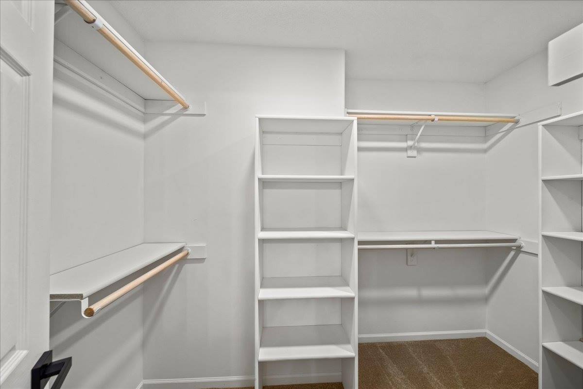 12209 E 89th St, Kansas City, MO 64138