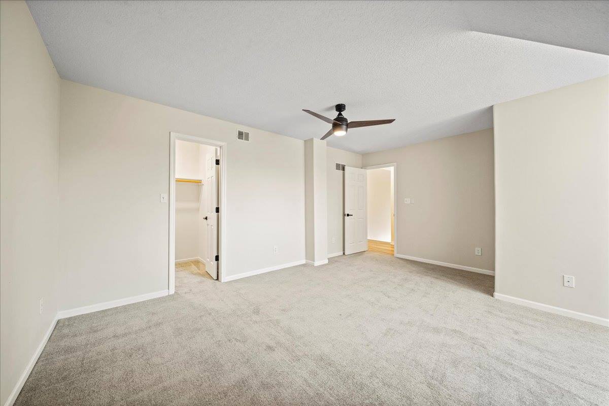 12209 E 89th St, Kansas City, MO 64138