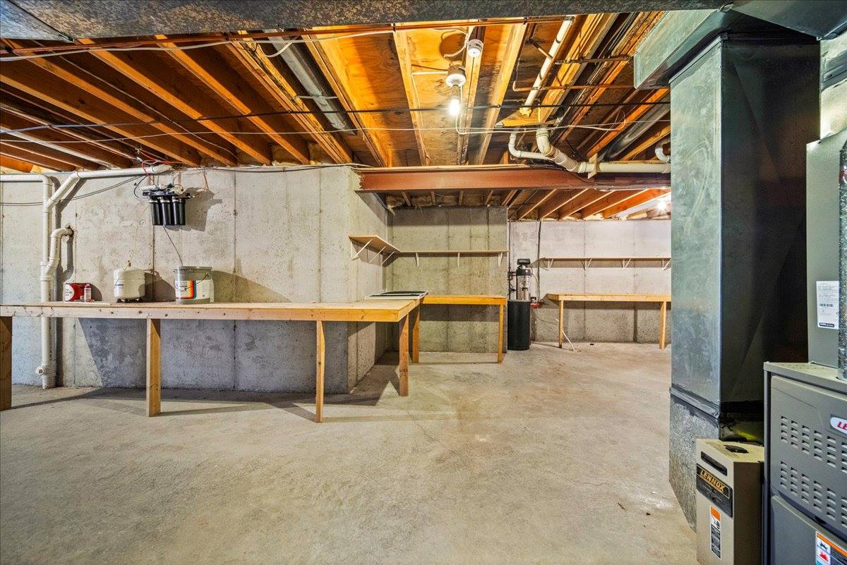 12209 E 89th St, Kansas City, MO 64138