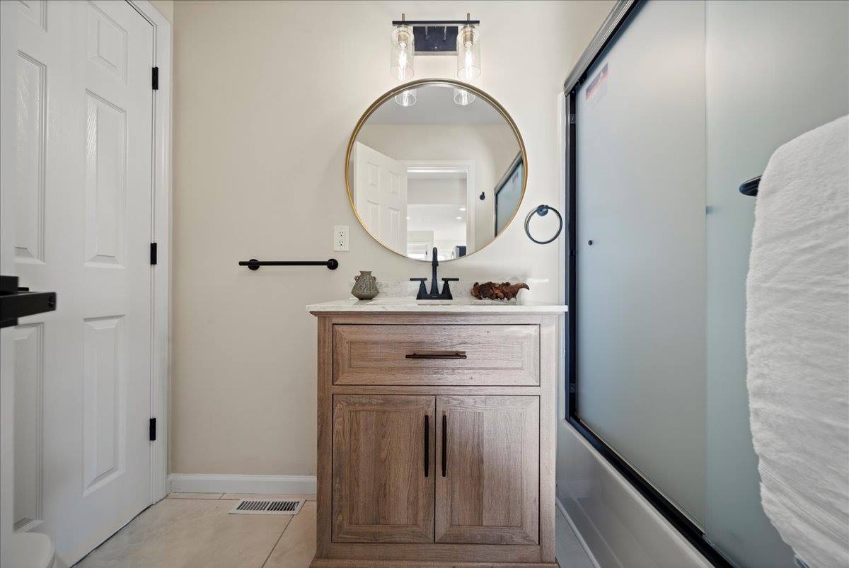 12209 E 89th St, Kansas City, MO 64138