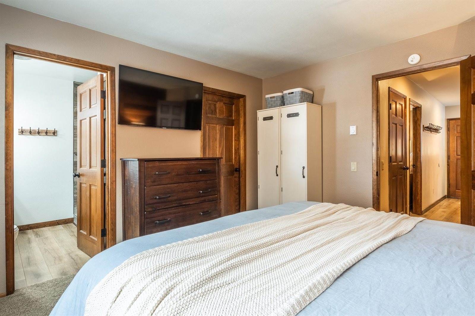 4710 Minaret Rd #60, Mammoth Lakes, CA 93546