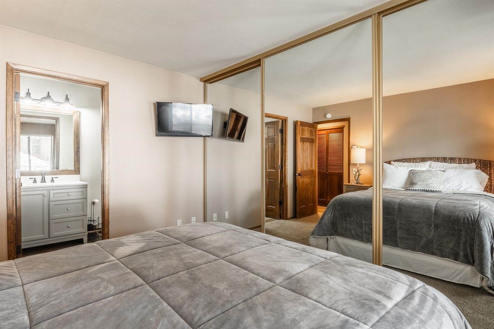 4710 Minaret Rd #60, Mammoth Lakes, CA 93546