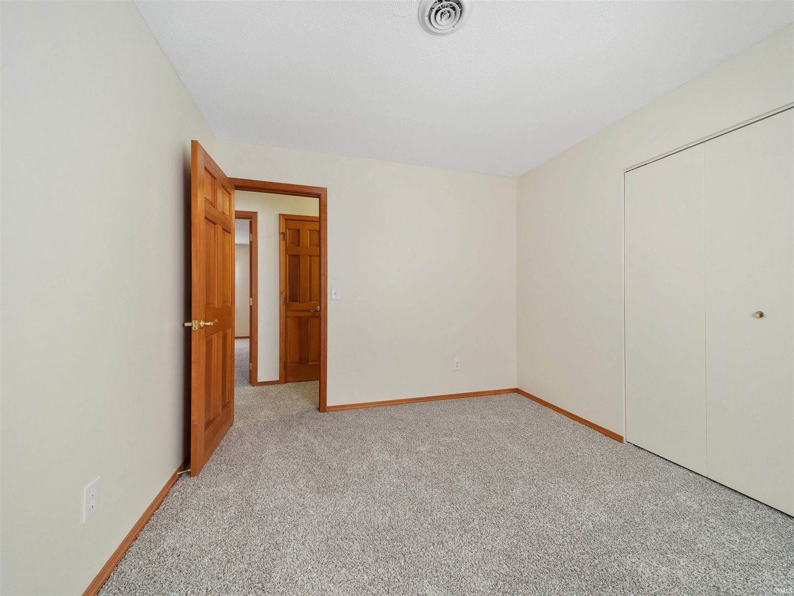 5903 Brandonwood Lane, Fort Wayne, IN 46835