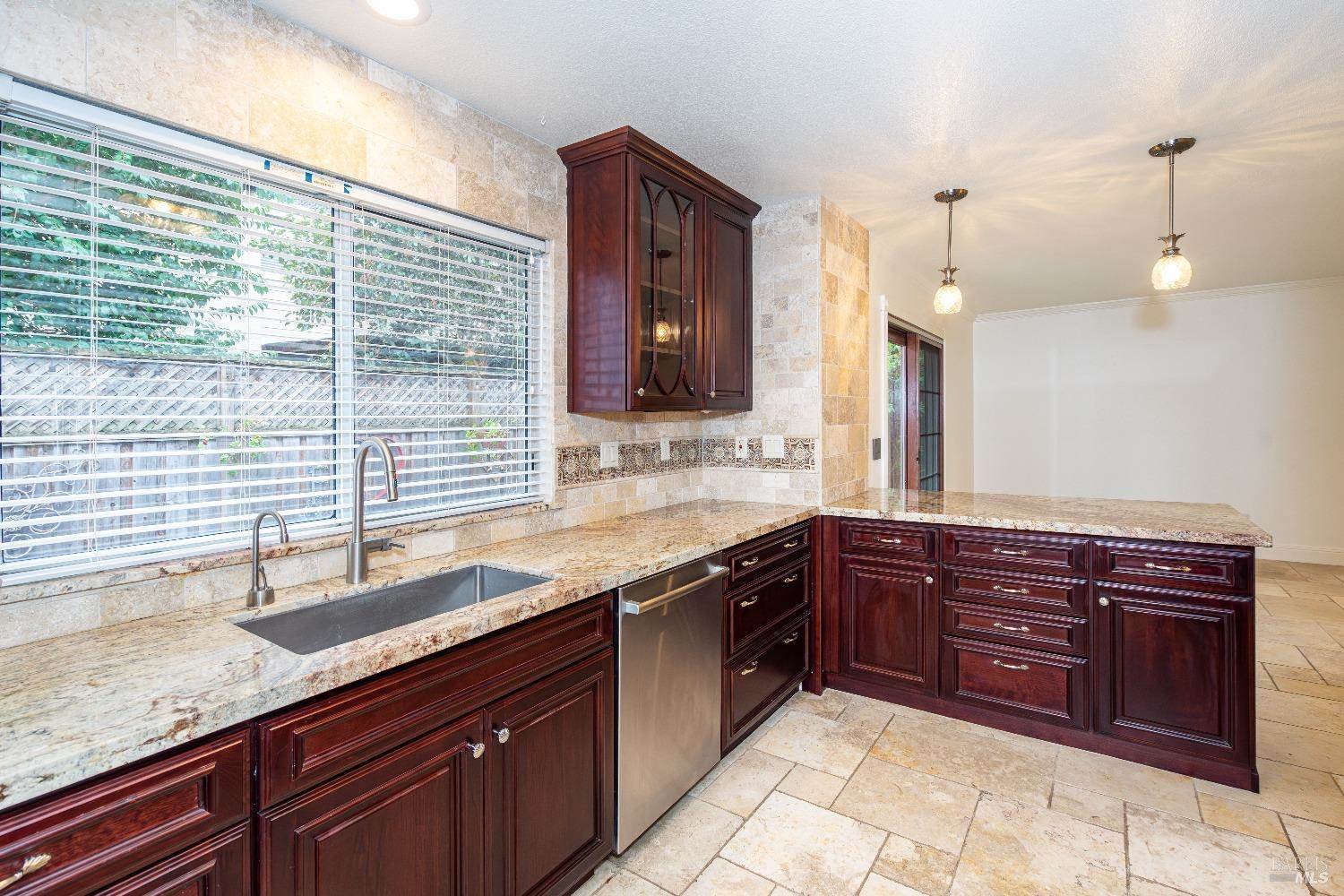 633 Wilford Circle, Cotati, CA 94931