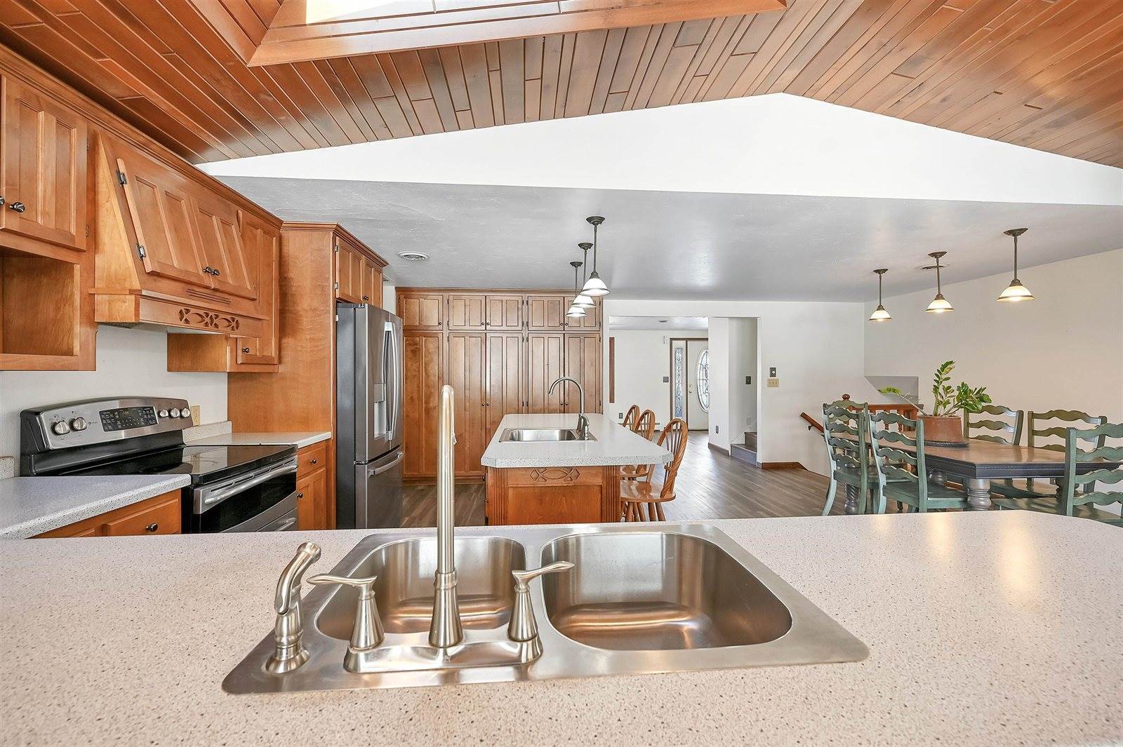 1138 Anchor Drive, Green Bay, WI 54313