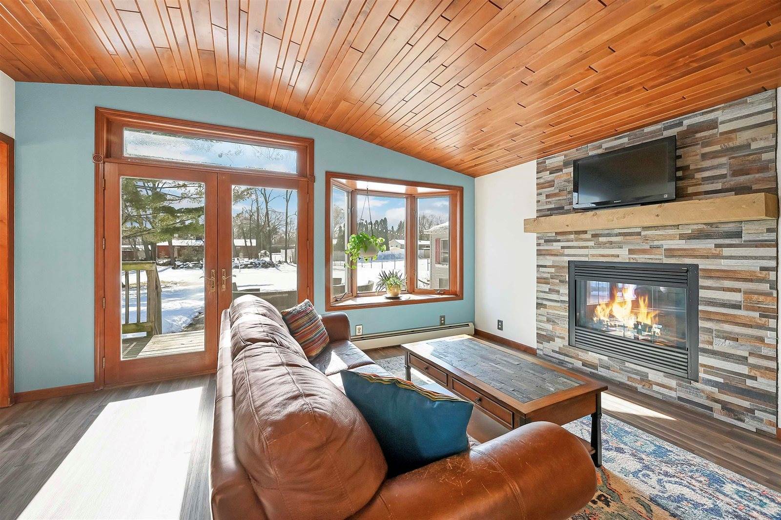 1138 Anchor Drive, Green Bay, WI 54313