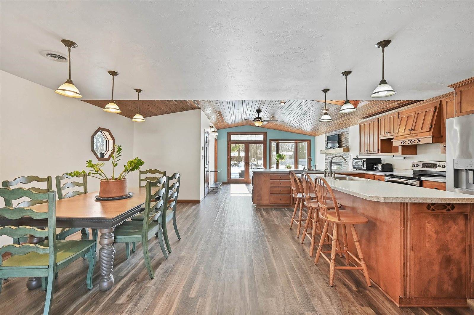 1138 Anchor Drive, Green Bay, WI 54313