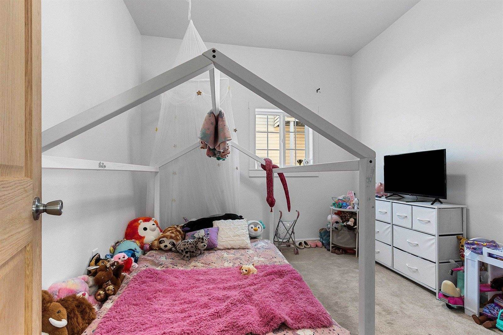 719 Terrace Avenue, Marinette, WI 54143