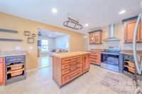 7 Spring Drive, Asheville, NC 28806