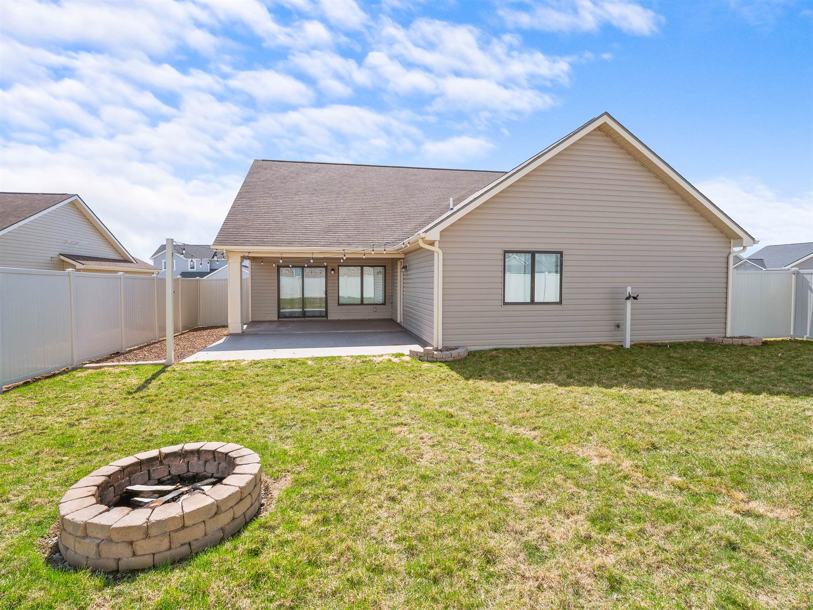 13676 Palmetto Pass, Fort Wayne, IN 46814