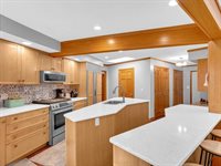 605 S Adams Avenue, Marshfield, WI 54449