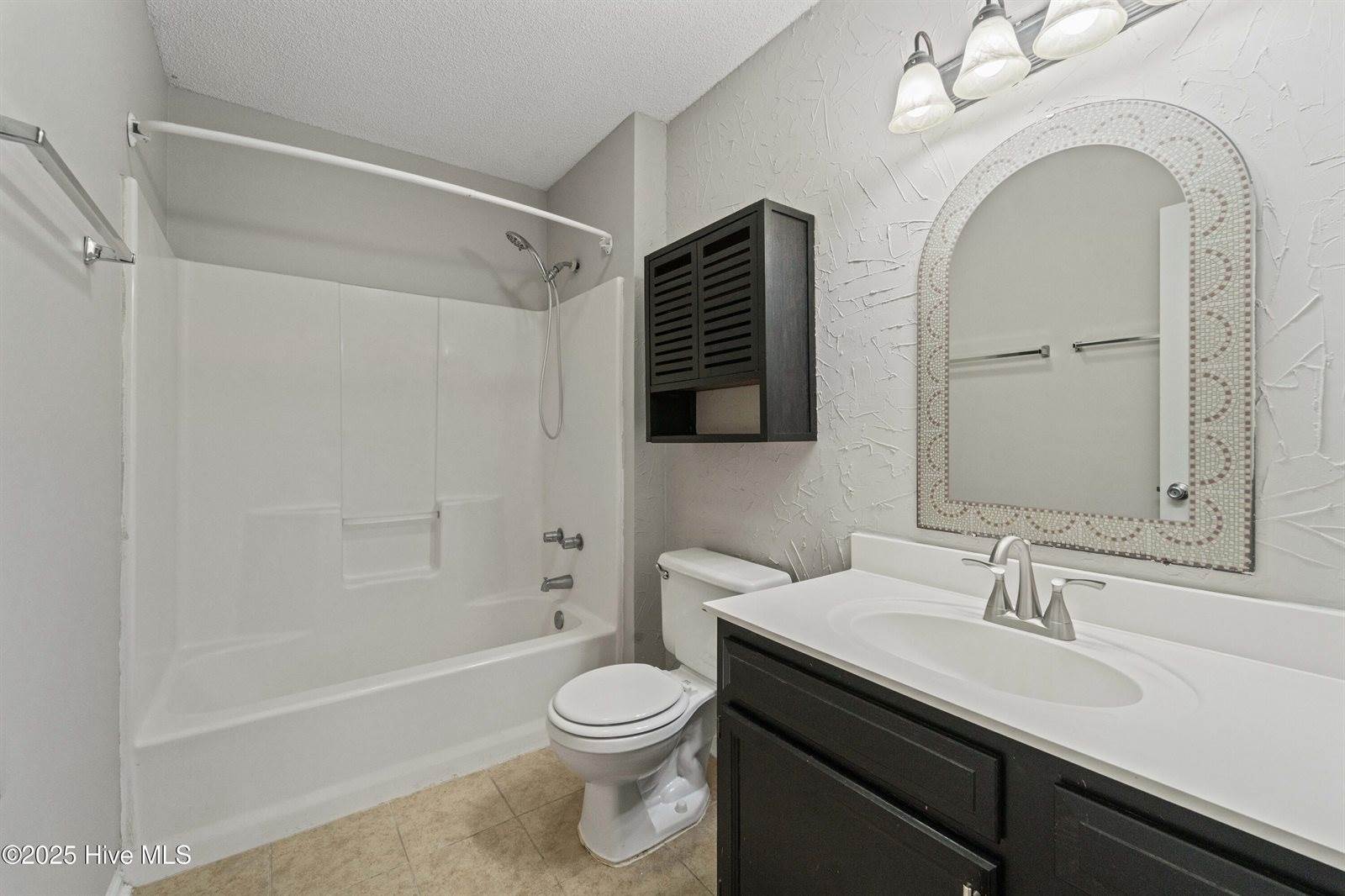 208 Blueberry Court, Hubert, NC 28539