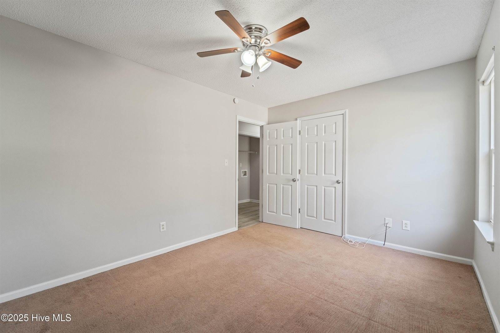 208 Blueberry Court, Hubert, NC 28539