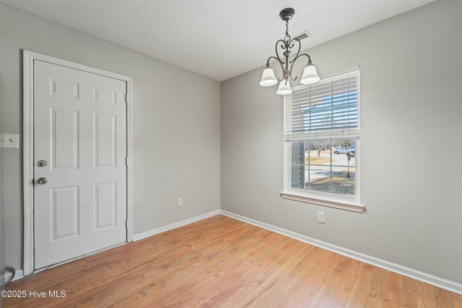 208 Blueberry Court, Hubert, NC 28539