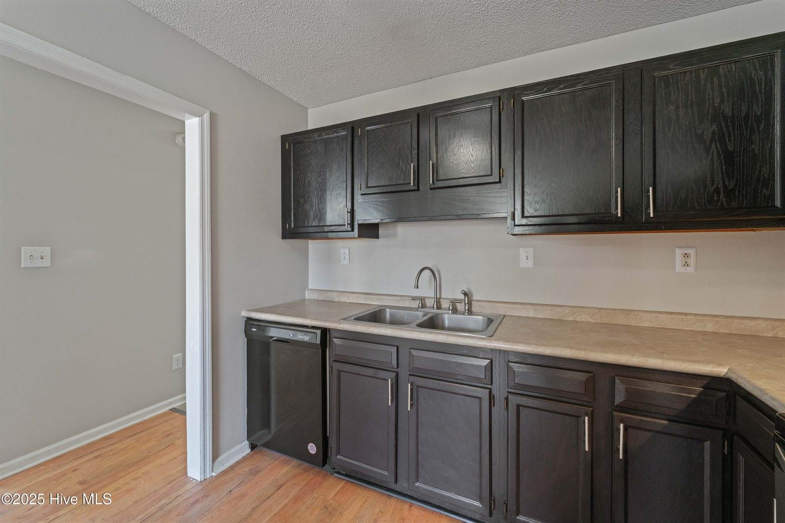 208 Blueberry Court, Hubert, NC 28539