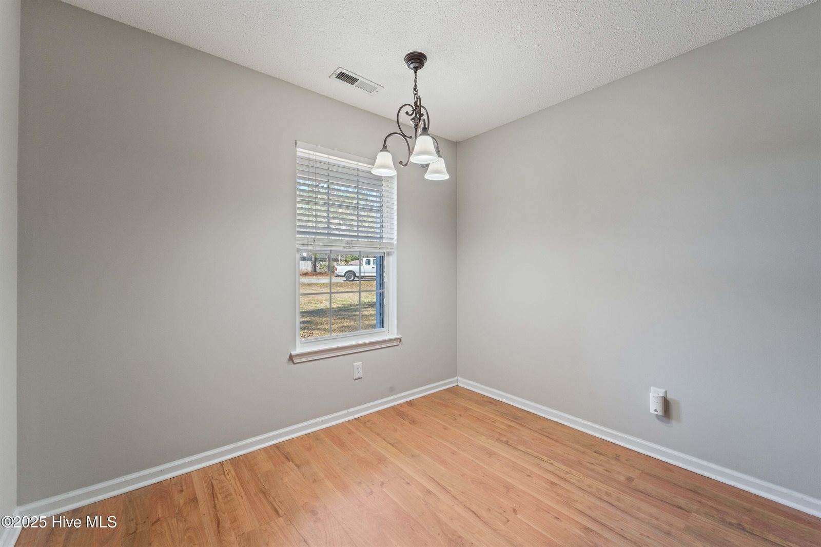 208 Blueberry Court, Hubert, NC 28539