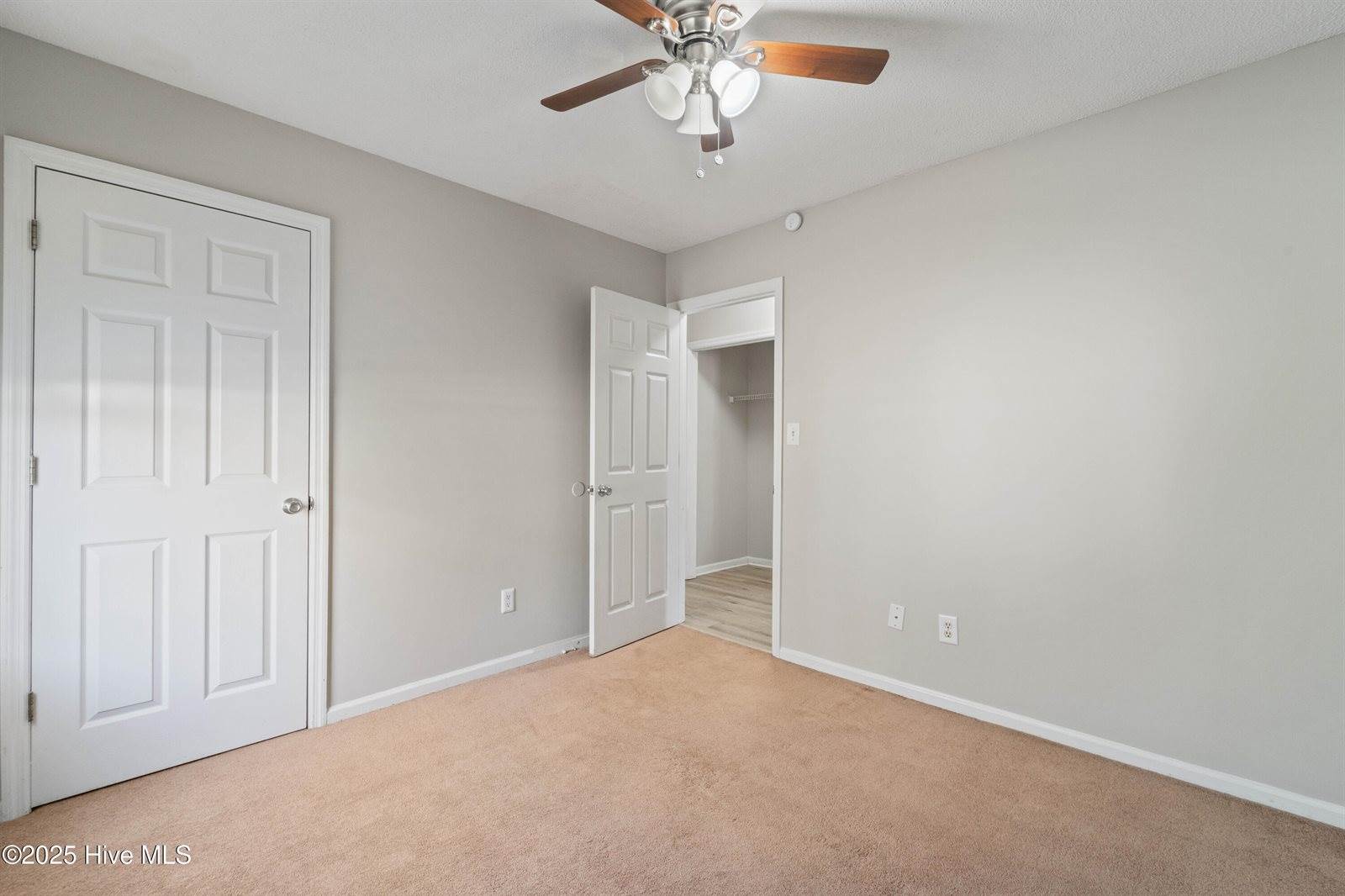 208 Blueberry Court, Hubert, NC 28539