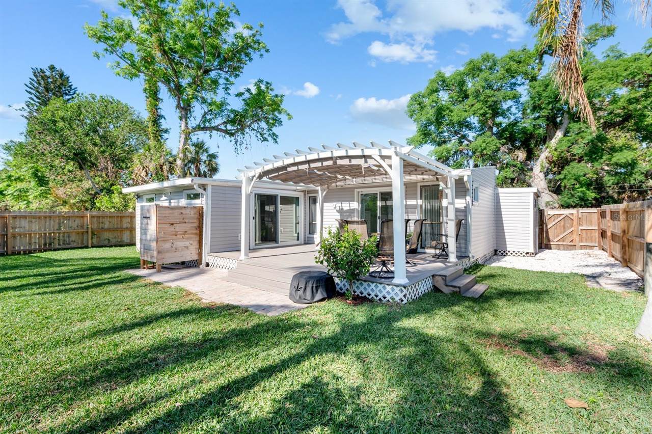 129 Avenida de Bahia, Nokomis, FL 34275