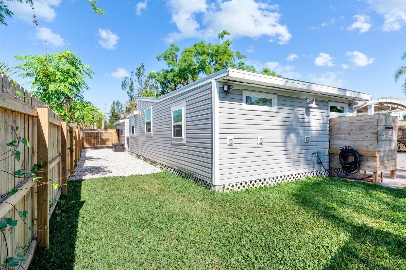 129 Avenida de Bahia, Nokomis, FL 34275