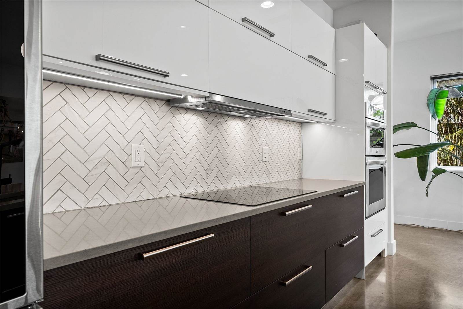 2305 Pine Terrace, Sarasota, FL 34231