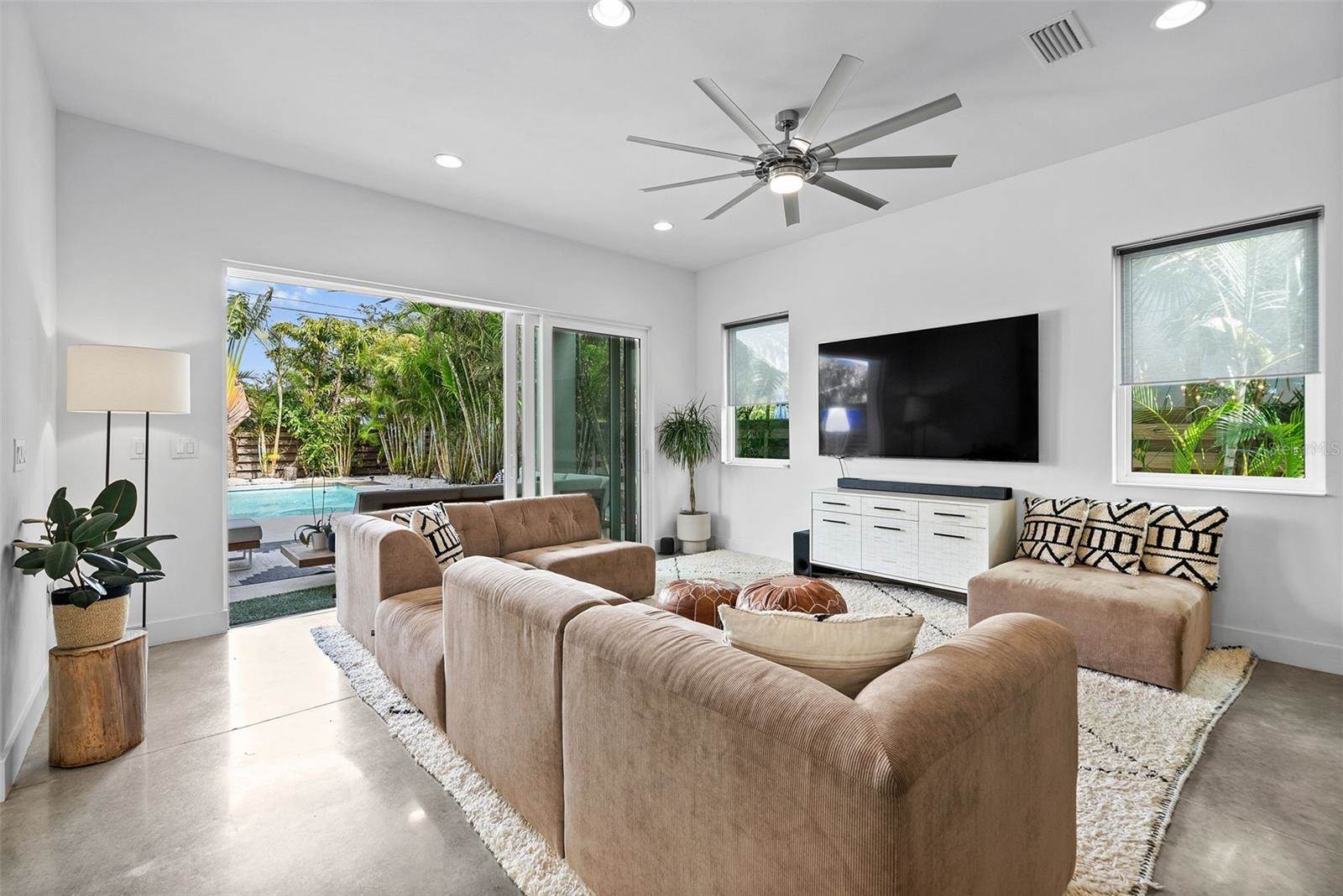 2305 Pine Terrace, Sarasota, FL 34231