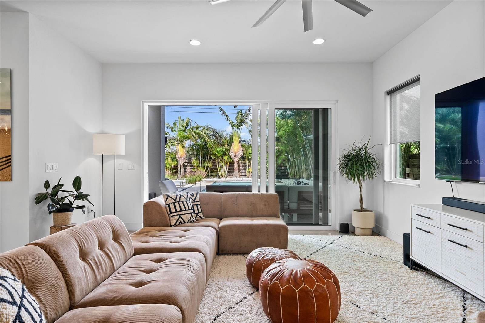 2305 Pine Terrace, Sarasota, FL 34231