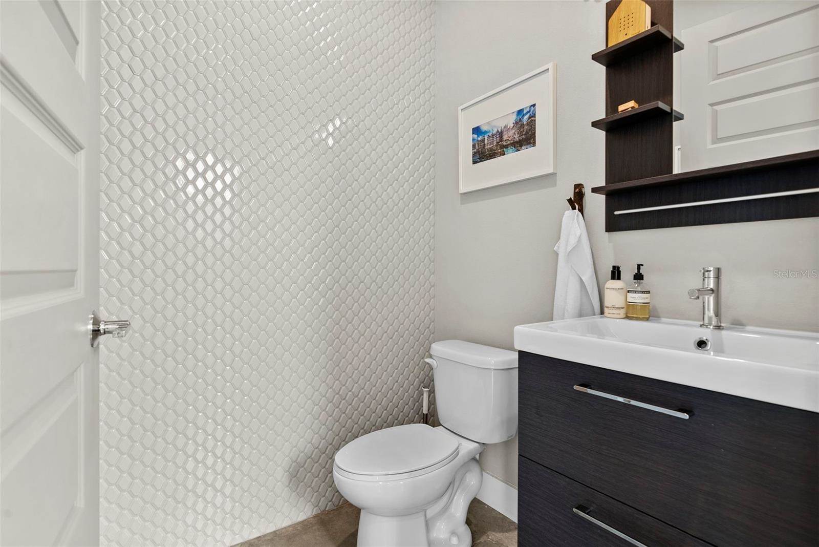 2305 Pine Terrace, Sarasota, FL 34231