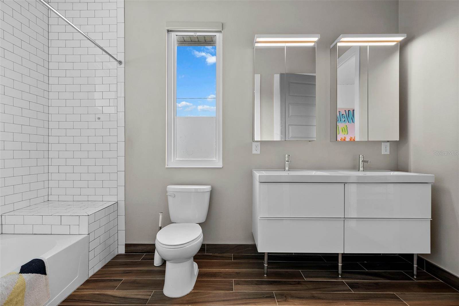 2305 Pine Terrace, Sarasota, FL 34231