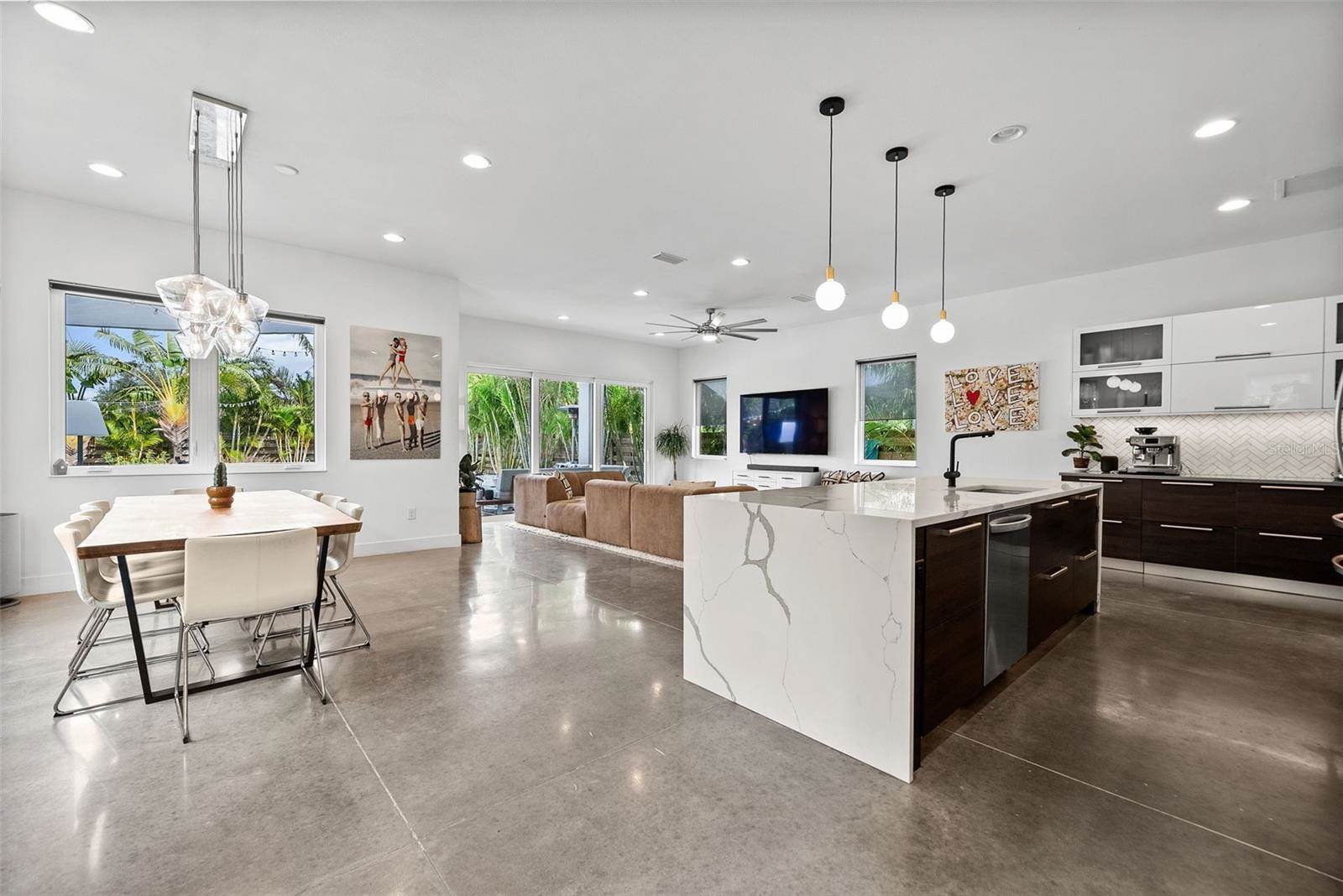 2305 Pine Terrace, Sarasota, FL 34231