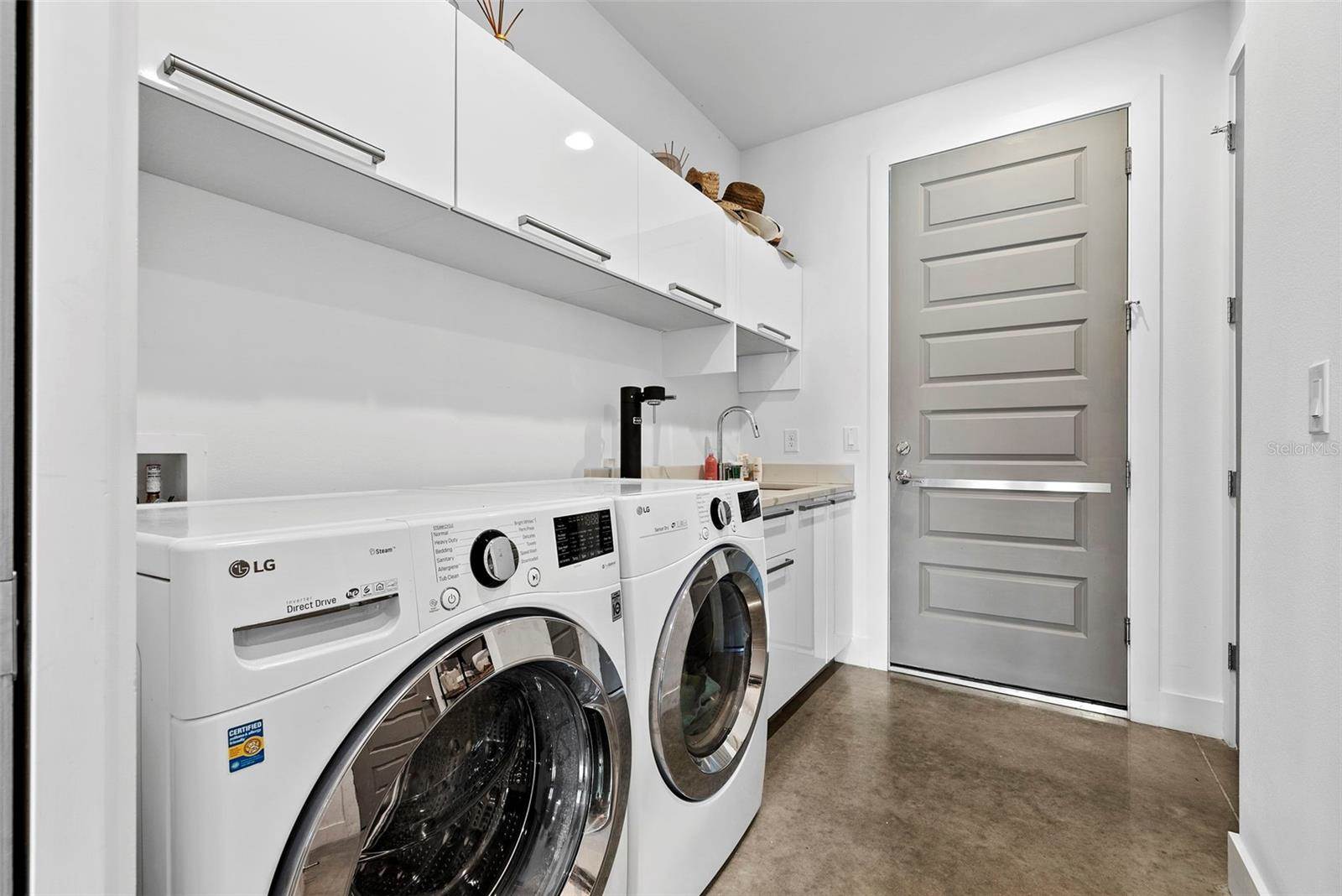 2305 Pine Terrace, Sarasota, FL 34231