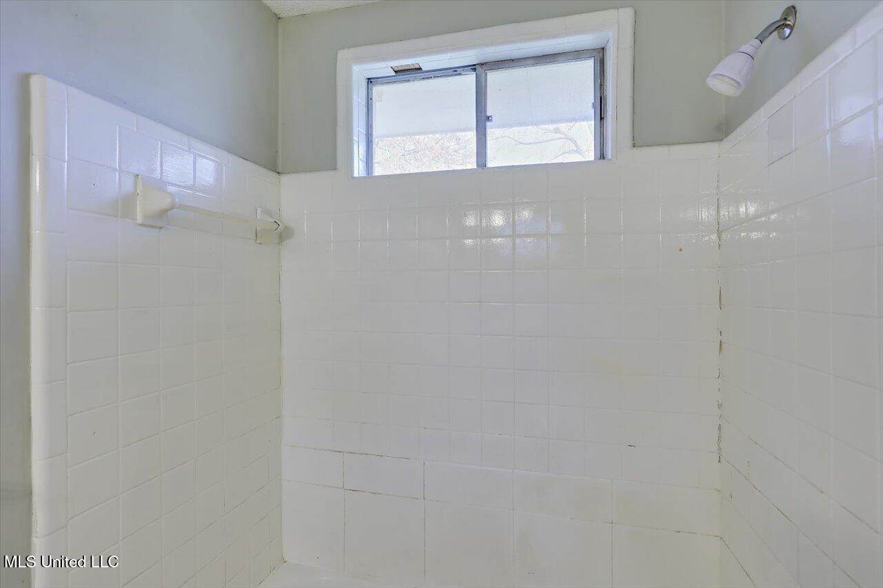 126 Mayfair Drive, Jackson, MS 39212