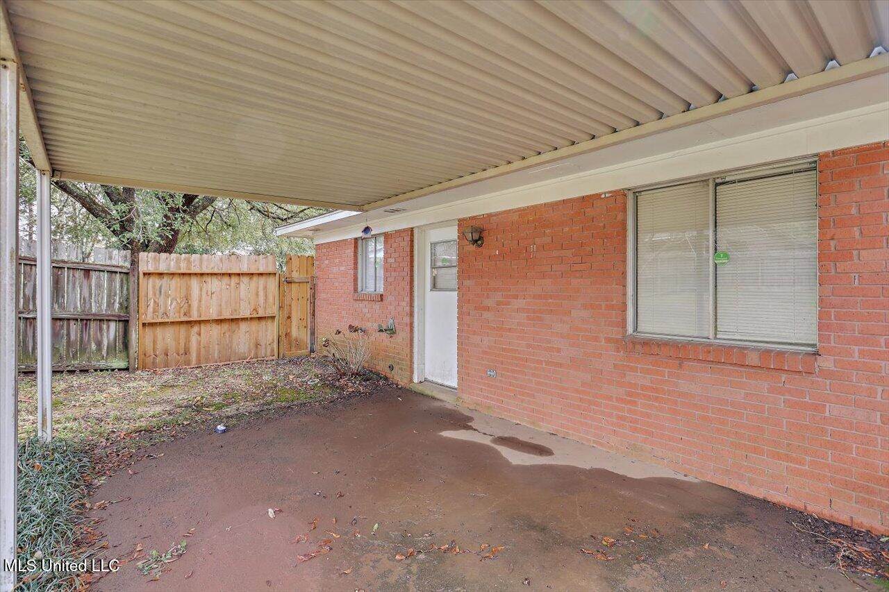 126 Mayfair Drive, Jackson, MS 39212