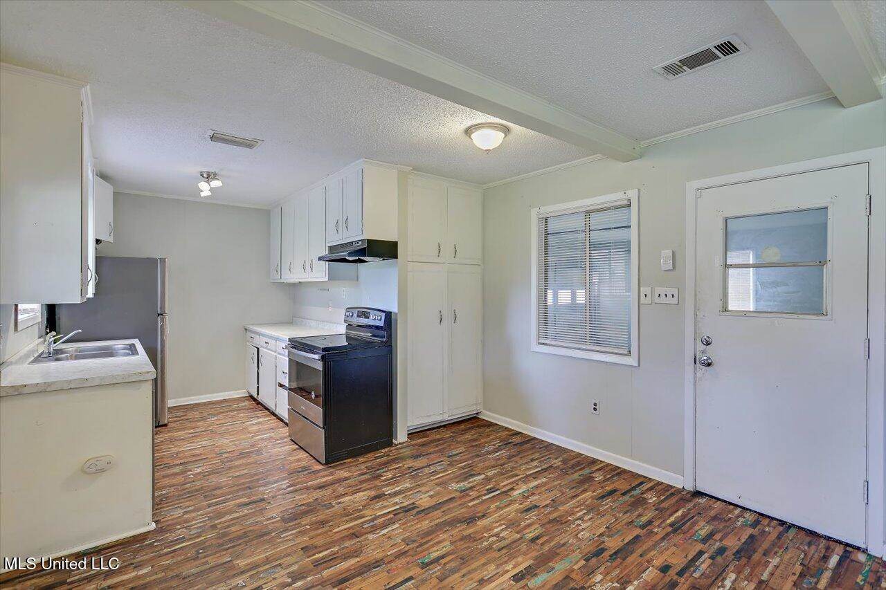 126 Mayfair Drive, Jackson, MS 39212