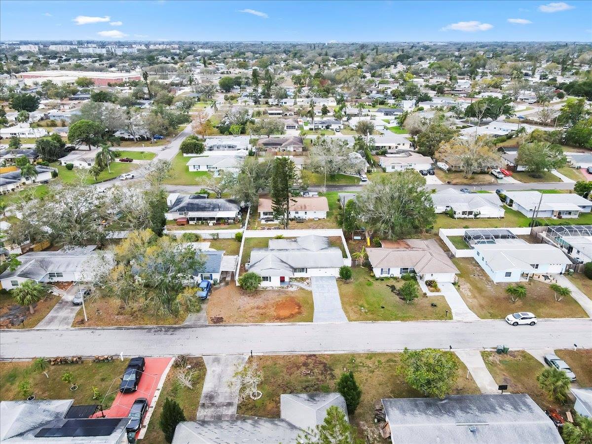 3016 Taunton Drive West, Bradenton, FL 34205