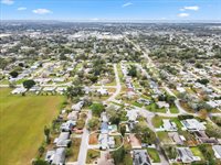 3016 Taunton Drive West, Bradenton, FL 34205