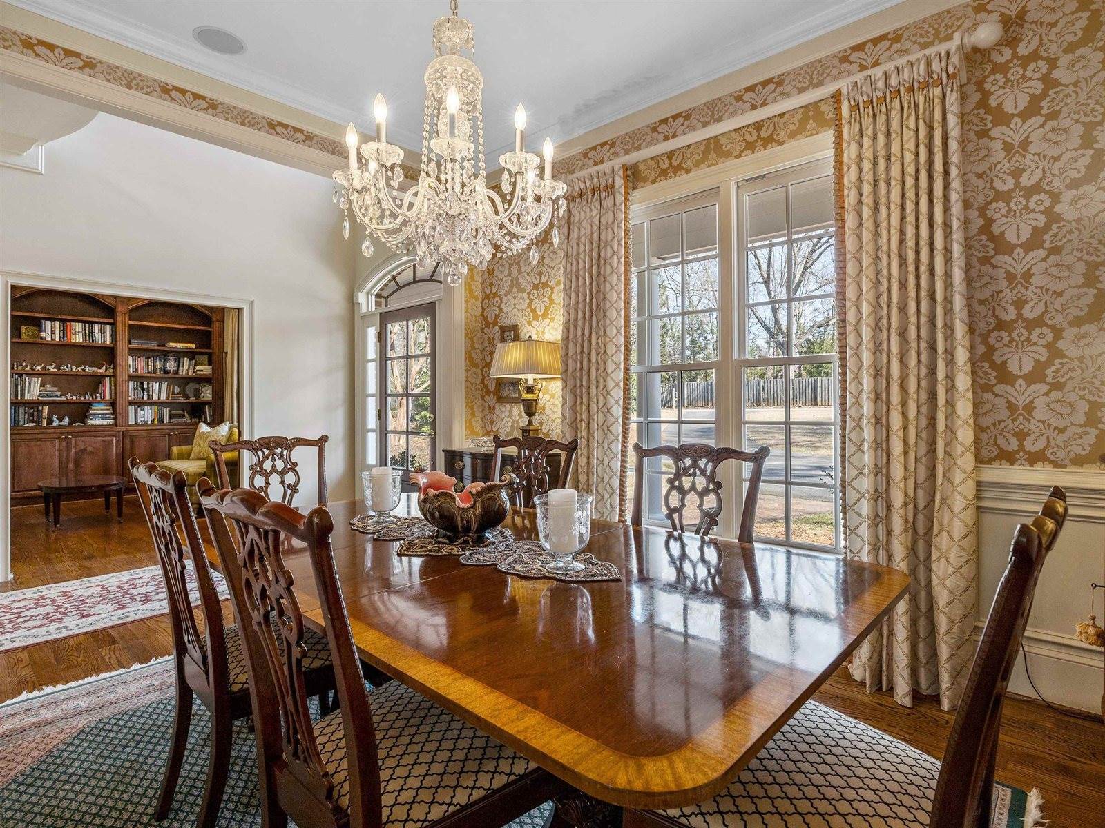 1002 Thomas, spartanburg, SC 29302